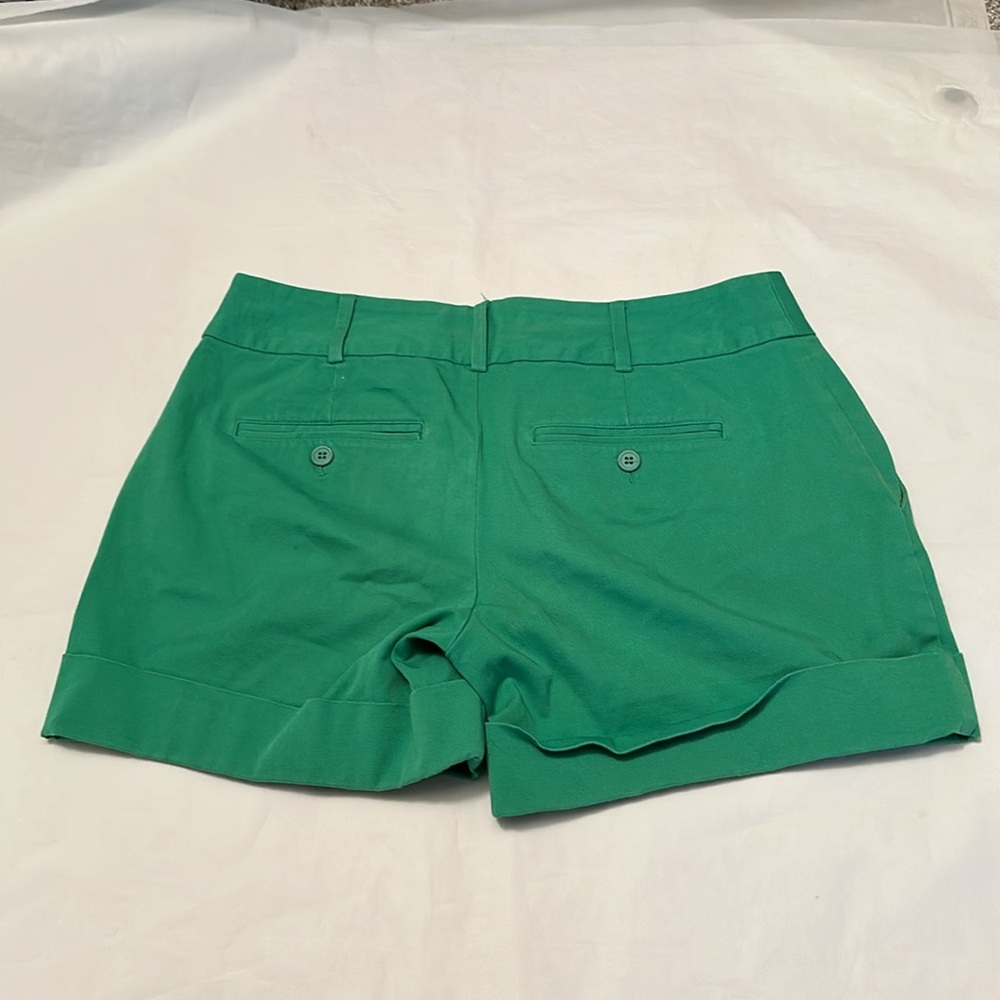 INC Women’s Green Shorts Size 6 - Picture 3 of 4